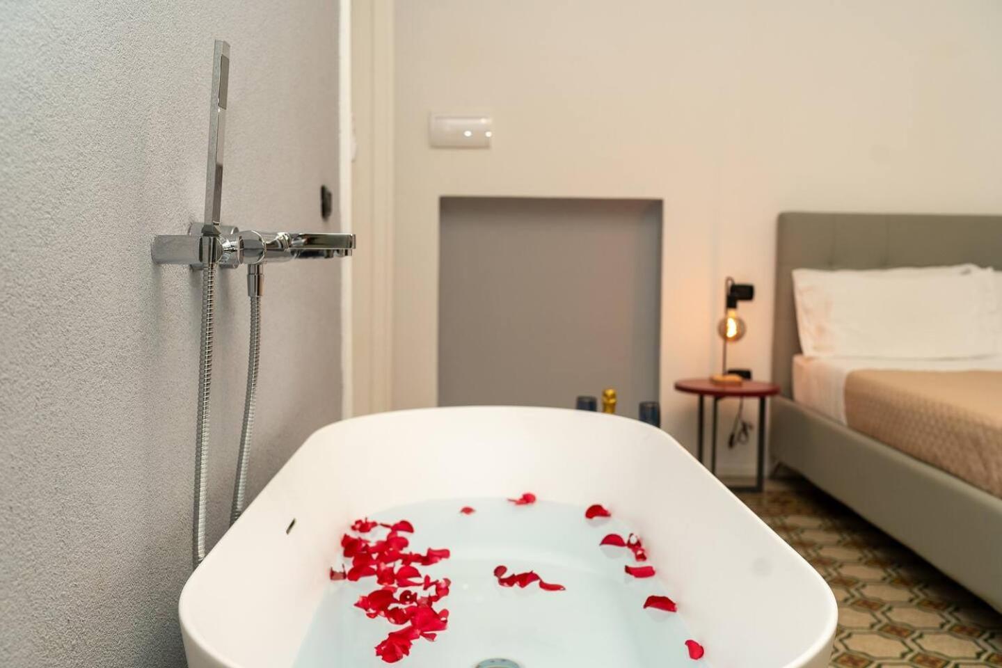 La Piazza Suite Neapol Zewnętrze zdjęcie